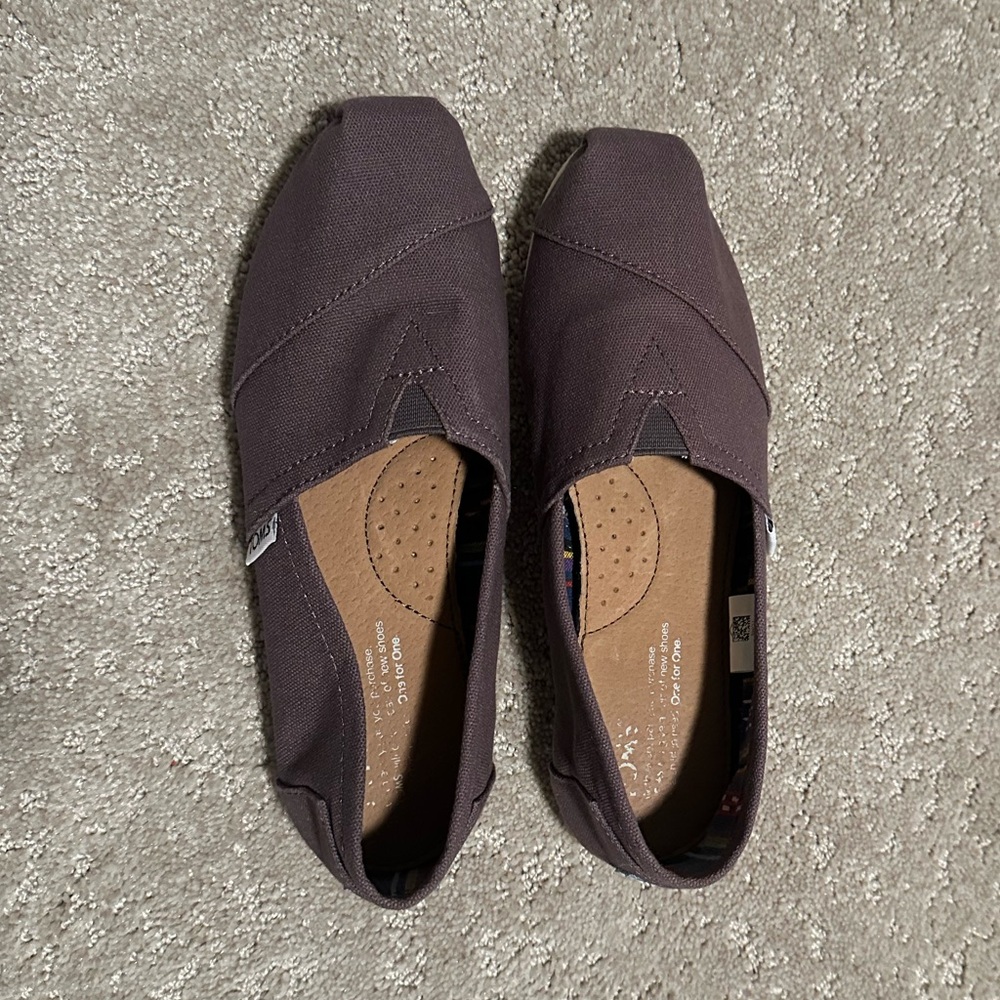 Women’s classic toms